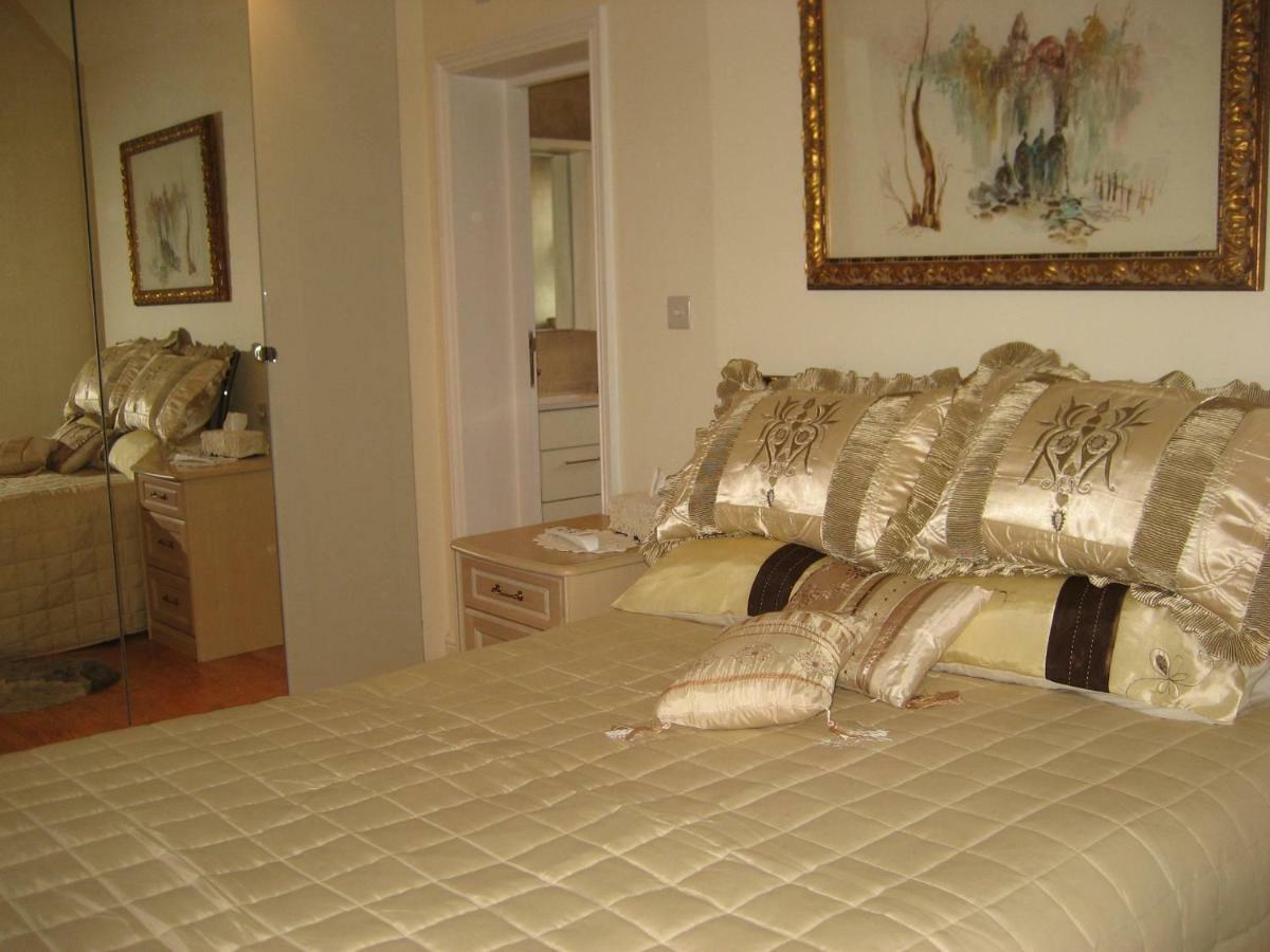 Tali'S House Hotel London Exterior photo